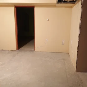 Sprzedam lokal 96 m2 prąd, woda, kanalizacja, Księga