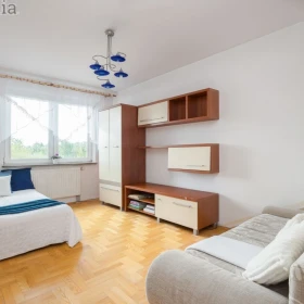 Do wynajęcia 3-pokojowe, ustawne, z osobną kuchnią, na Bielanach 