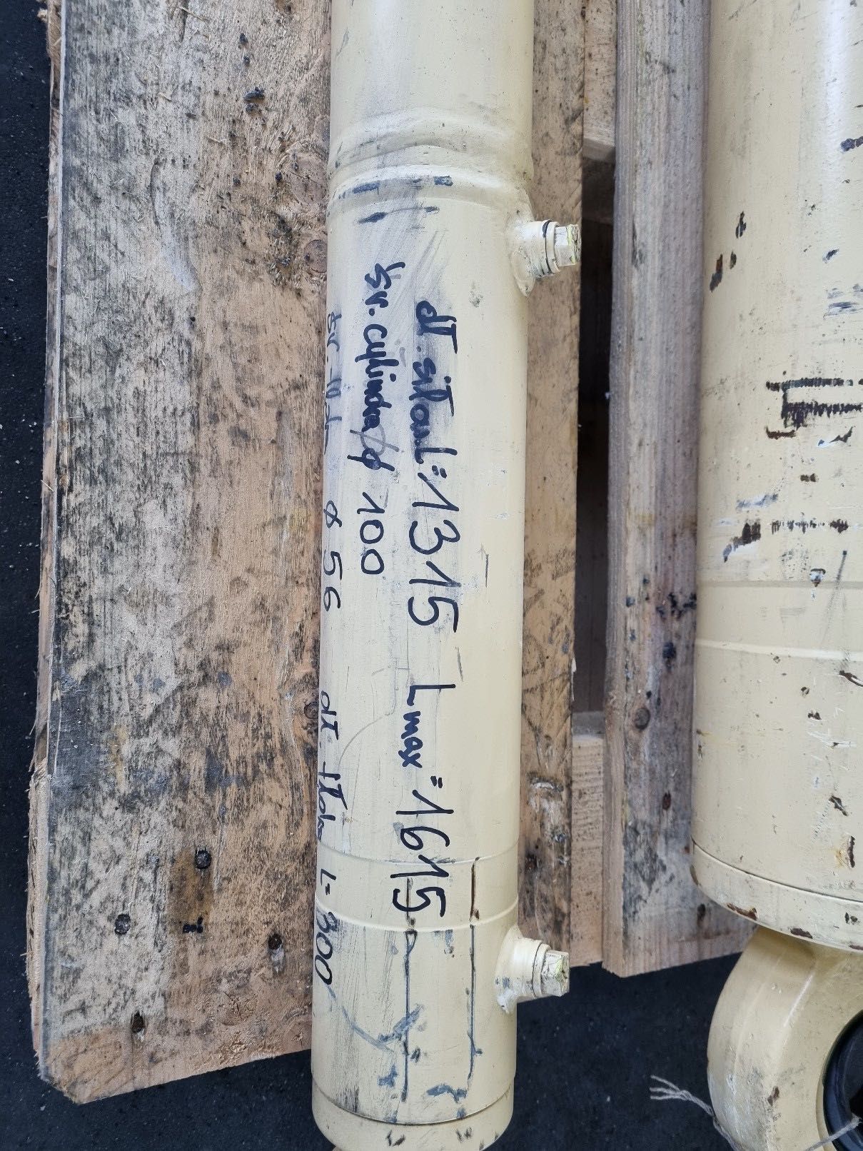 siłownik hydrauliczny L-1075 MM nowy do wiertnicy