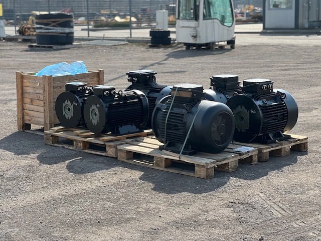 silnik elektryczny nowy 7 szt 55kw do agregatów komplet