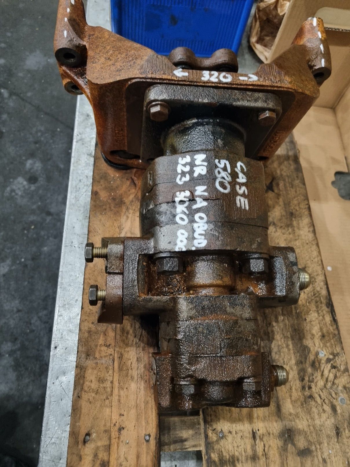 case 580 pompa hydrauliczna