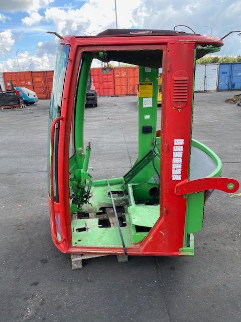 kabina niekompletna do atlas ar 65 ładowarka