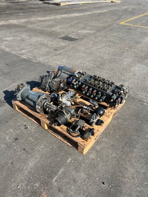 liebherr r 904 c rozdzielacz hydrauliczny