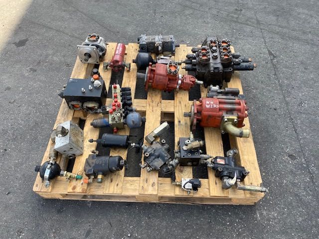 NEW HOLLAND W 270 hydraulika do ładowarki