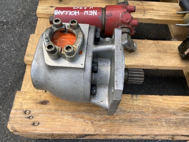 NEW HOLLAND W 270 hydraulika do ładowarki