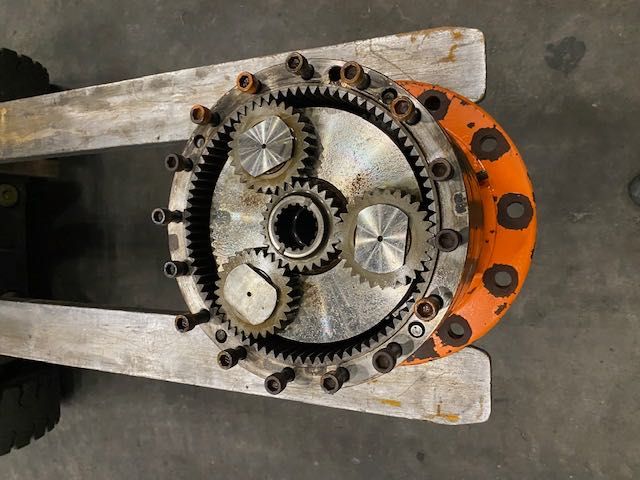 doosan dx 300 reduktor obrotu