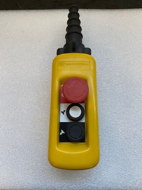 Kaseta sterownicza wisząca pusta, XAC-A, 3