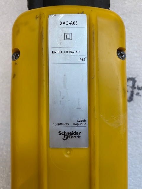 Kaseta sterownicza wisząca pusta, XAC-A, 3