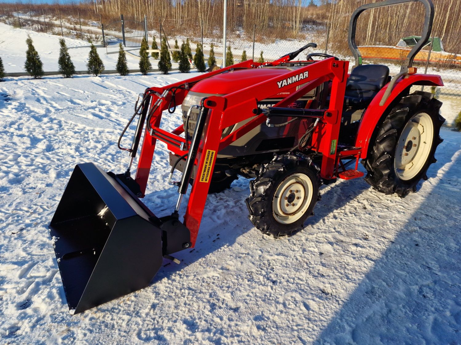 Mini traktorek ogrodowy, pług do śniegu  tur,Japoński,4x4