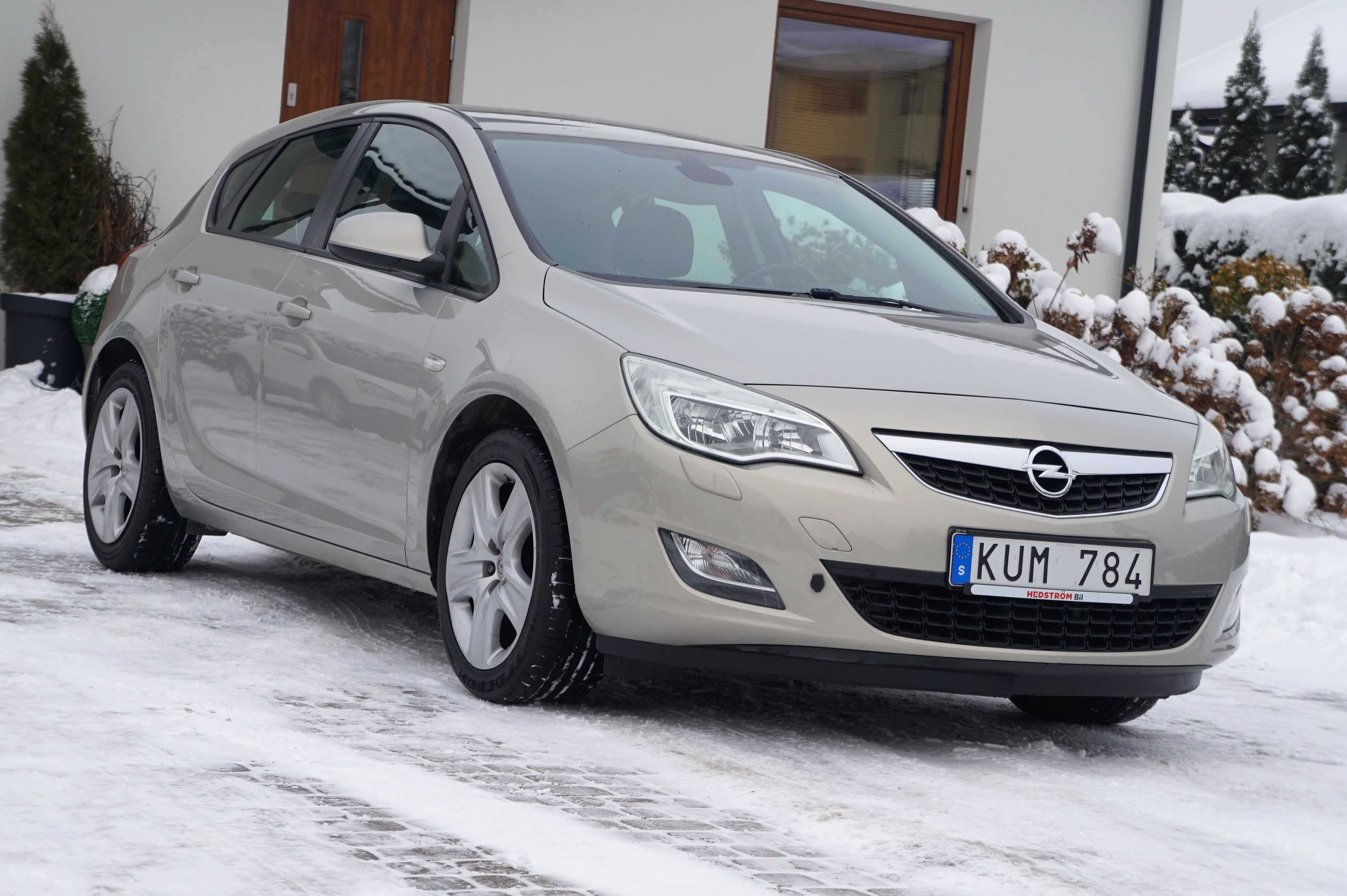 Opel Astra J 1.6 Benzyna 115KM Ecotec Hatchback Po Serwisie Pewne km
