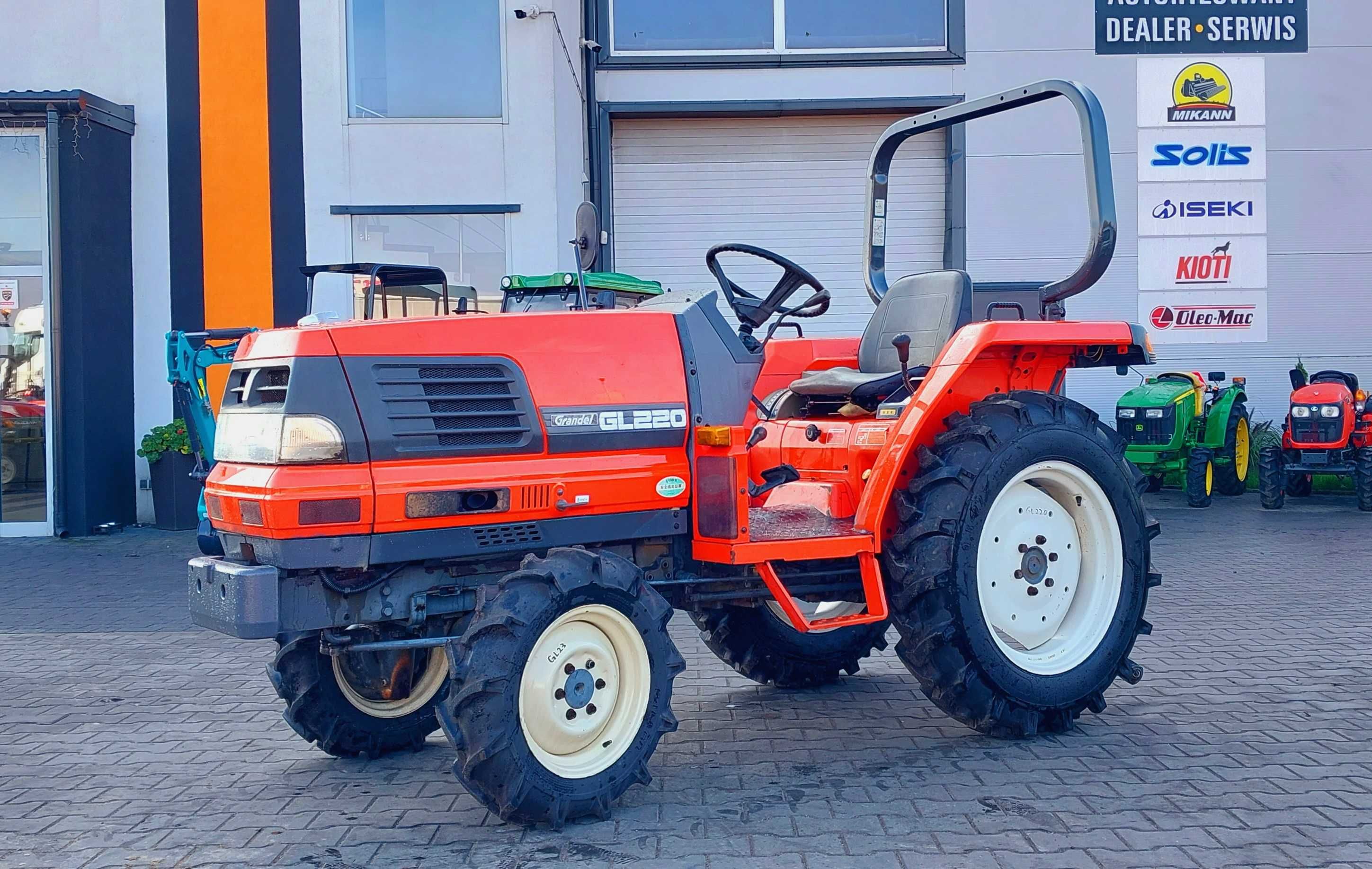Kubota GL-220. 4x4 mini ciągnik.Traktorek ogrodniczy,sadowniczy.