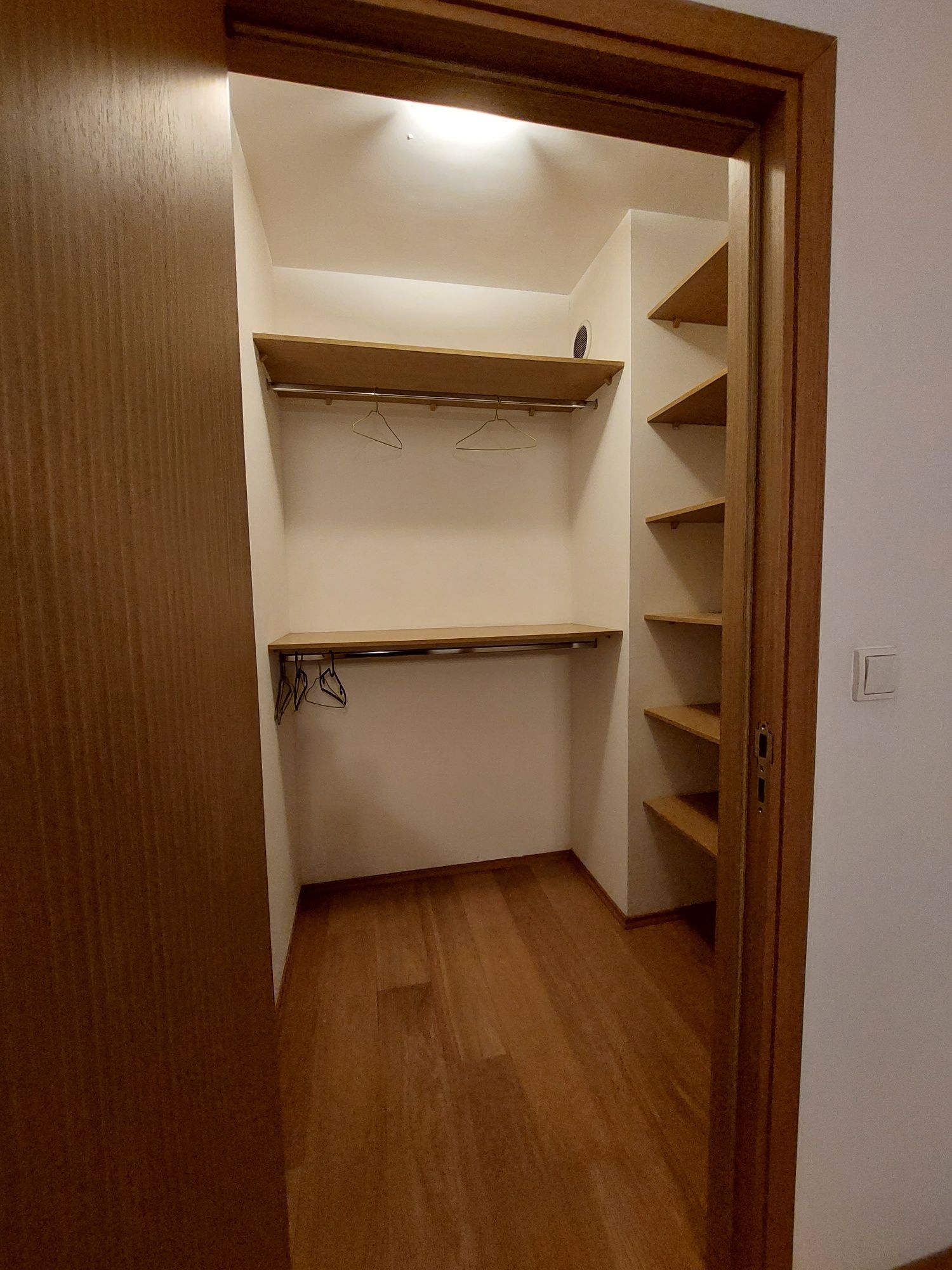 2 pokoje/ LUX/ Pl. Bema/ 60 m2/ miejsce w garażu podziemnym/ Od ZARAZ