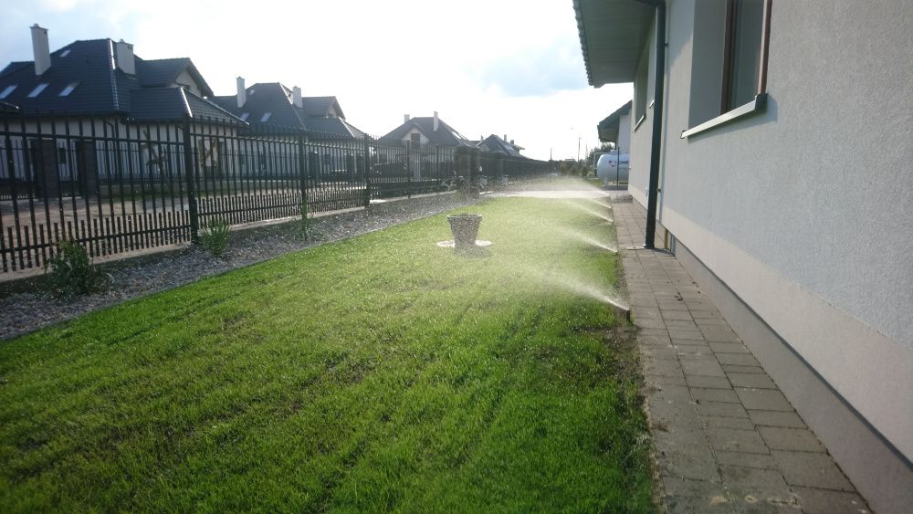 Nawadnianie ogrodów, trawników, Automatyczne systemy nawadniące