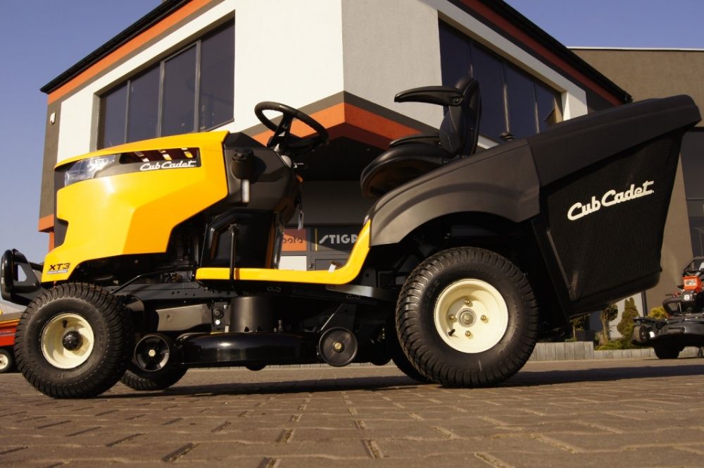 Podłokietniki fotela do traktora Cub Cadet XT