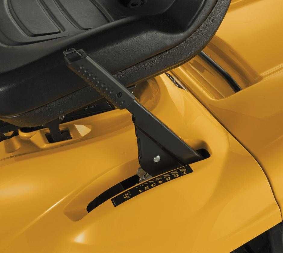 Traktor STIGA 6102HW2 z zamiatarką pojemnikiem oraz łącznikiem PTO PRO