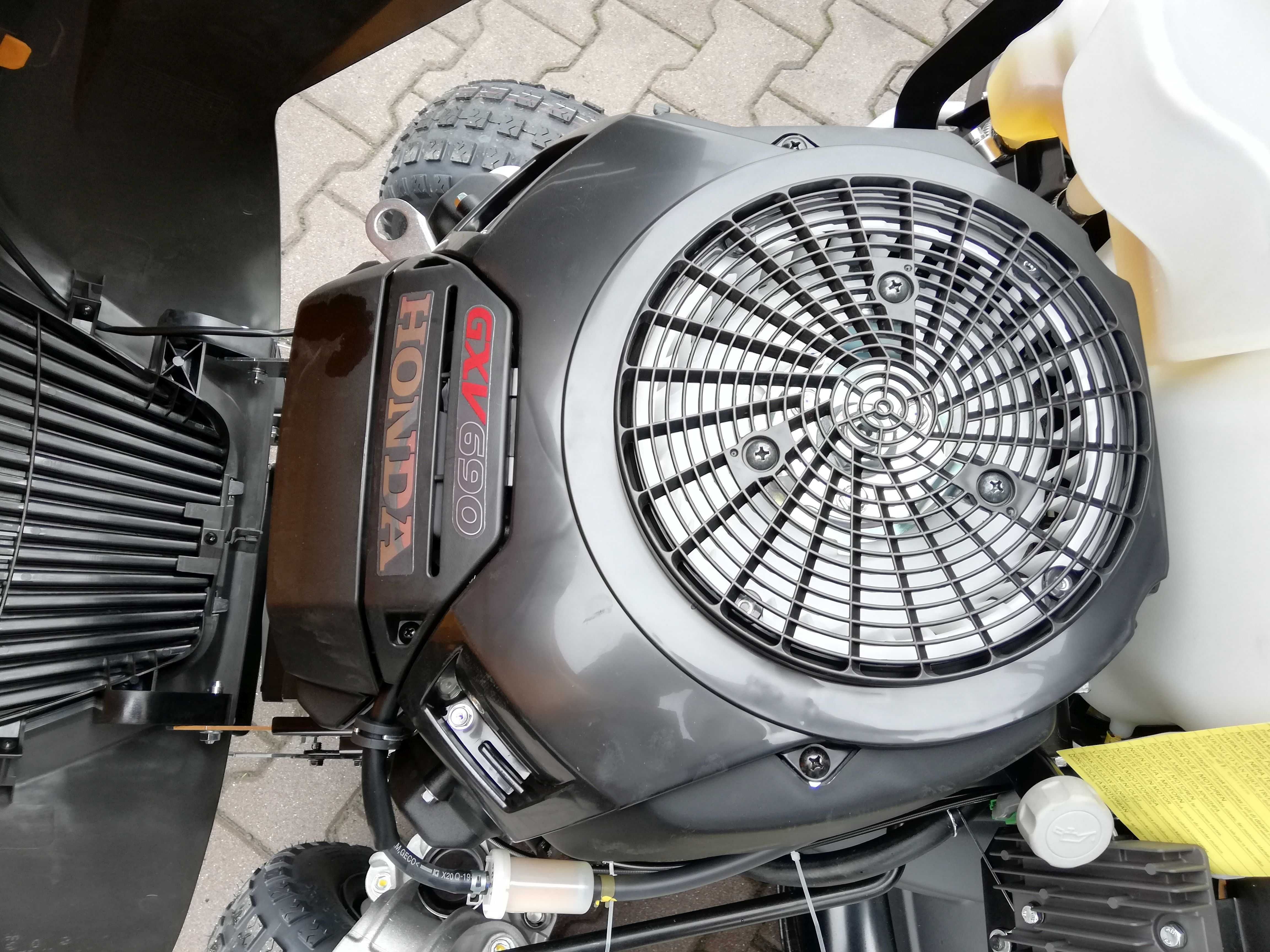 Traktor ogrodowy Stiga Estate 9122 WX 4x4 AWD wyświetlacz LCD pług śn.