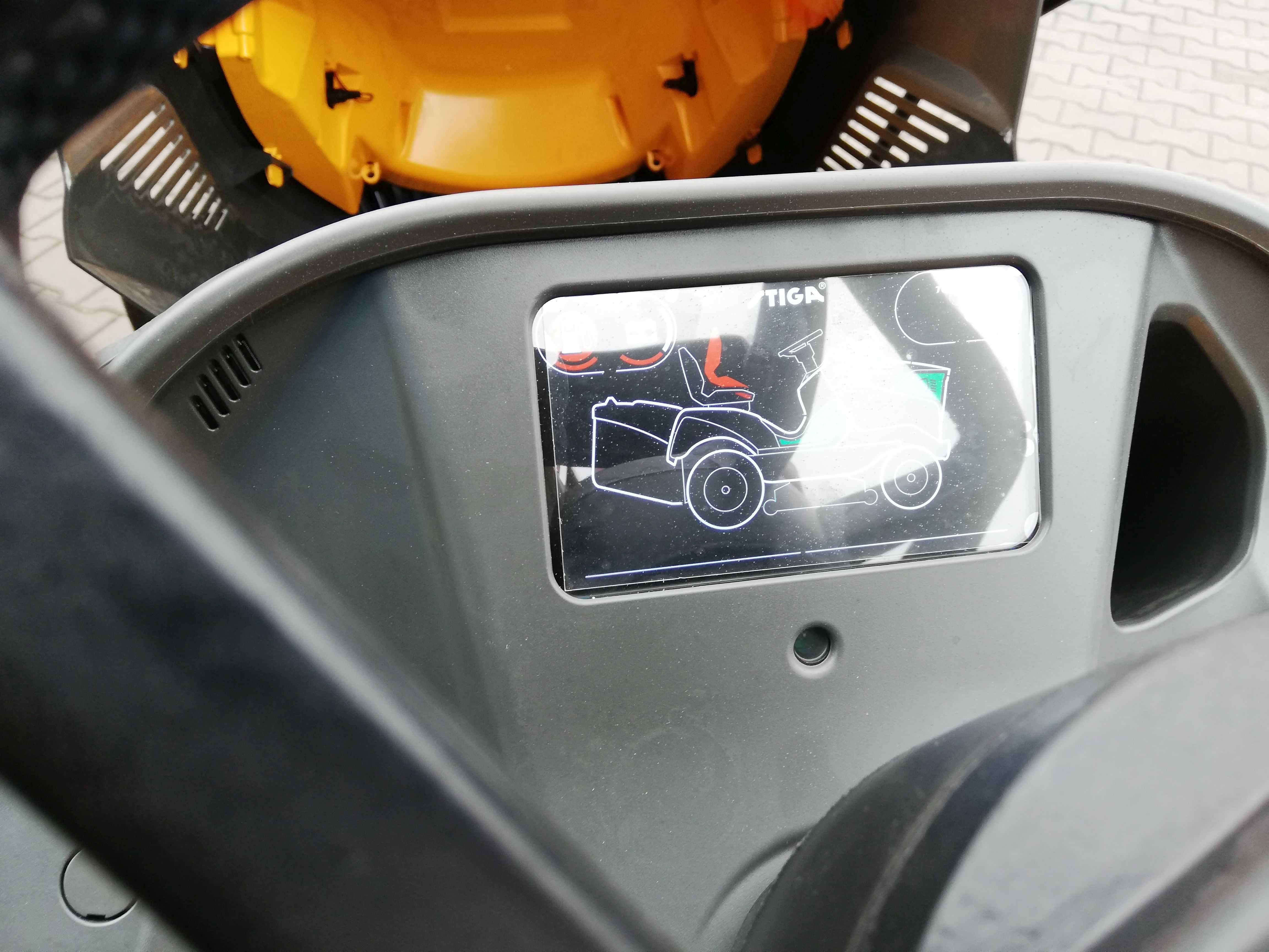 Traktor ogrodowy Stiga Estate 9122 WX 4x4 AWD wyświetlacz LCD pług śn.