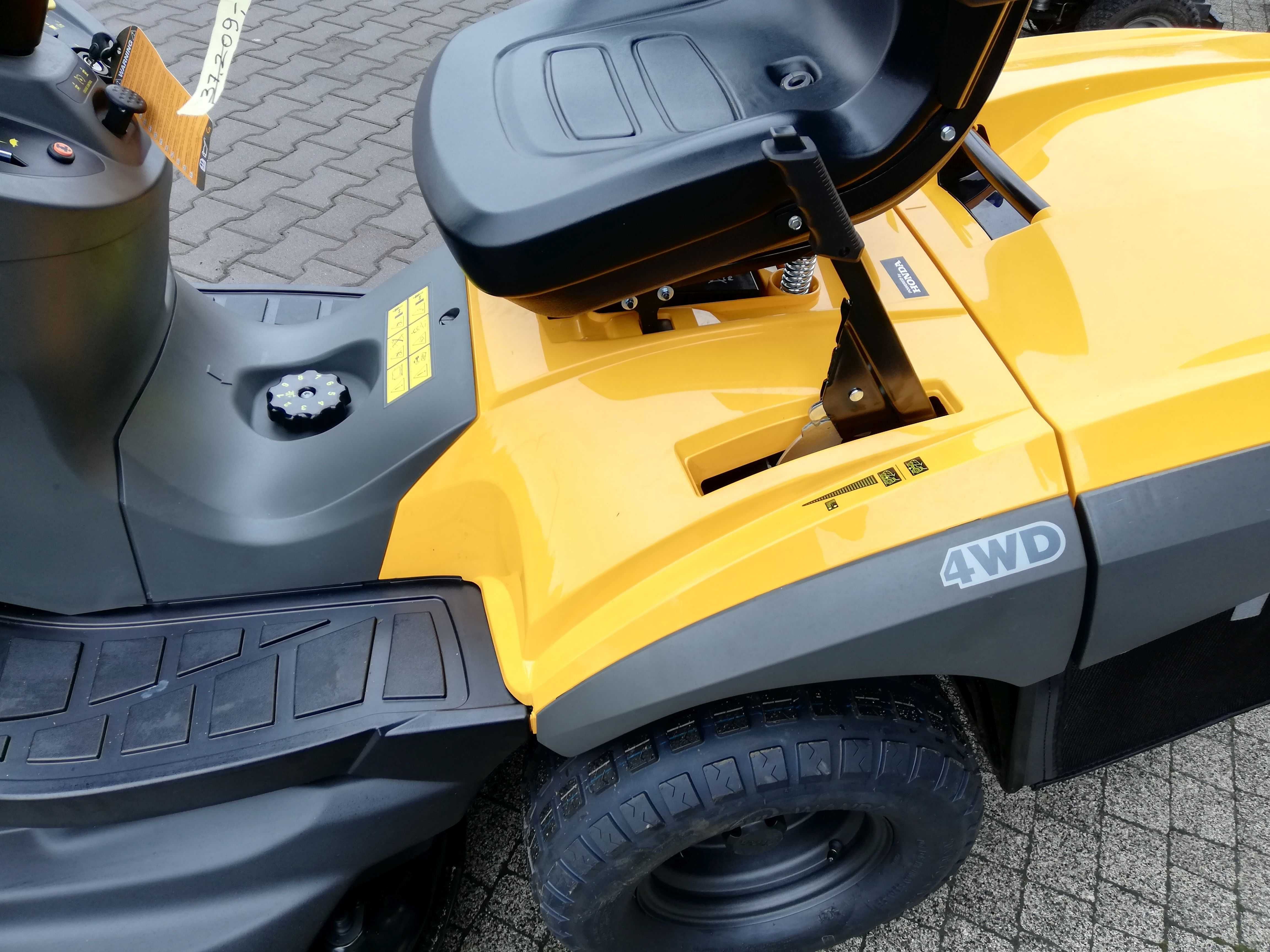 Traktor ogrodowy Stiga Estate 9122 WX 4x4 AWD wyświetlacz LCD pług śn.