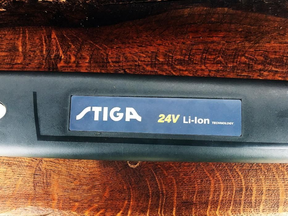 Wygodna lekka dmuchawa akumulatorowa STIGA SBL 24 AE Trak-Tom