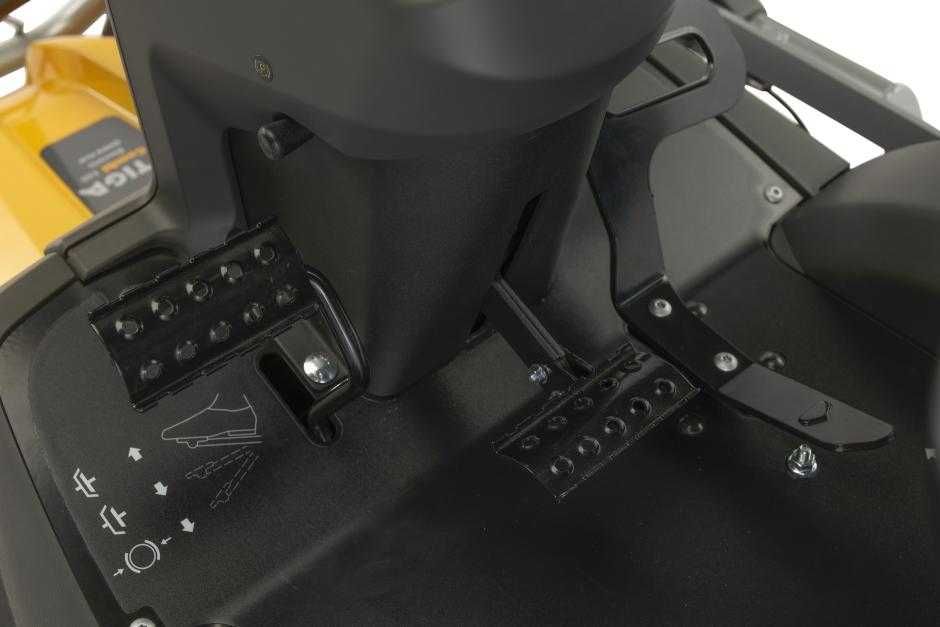 Traktor ogrodowy Park 900WX 4x4 silnik Vanguard 18 KM wspomaganie