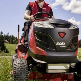 5 Lat gwarancji Traktor ogrodowy ALKO AL-KO T13-93.3 COMFORT kosiarka silnik Briggs 13KM, agregat 93 cm, łożyska, końcówki drążków kierowniczych