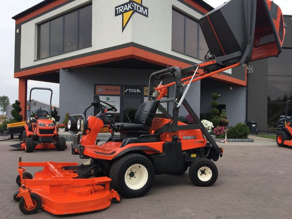 Traktorek kosiarka profesjonalna KUBOTA F3680 diesel 4WD górny wysyp