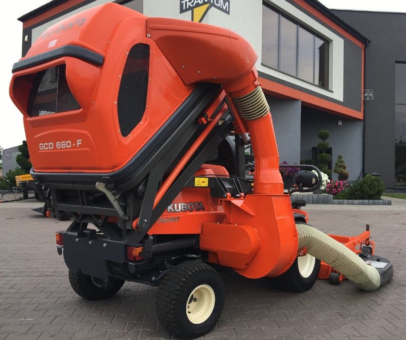 Traktorek kosiarka profesjonalna KUBOTA F3680 diesel 4WD górny wysyp