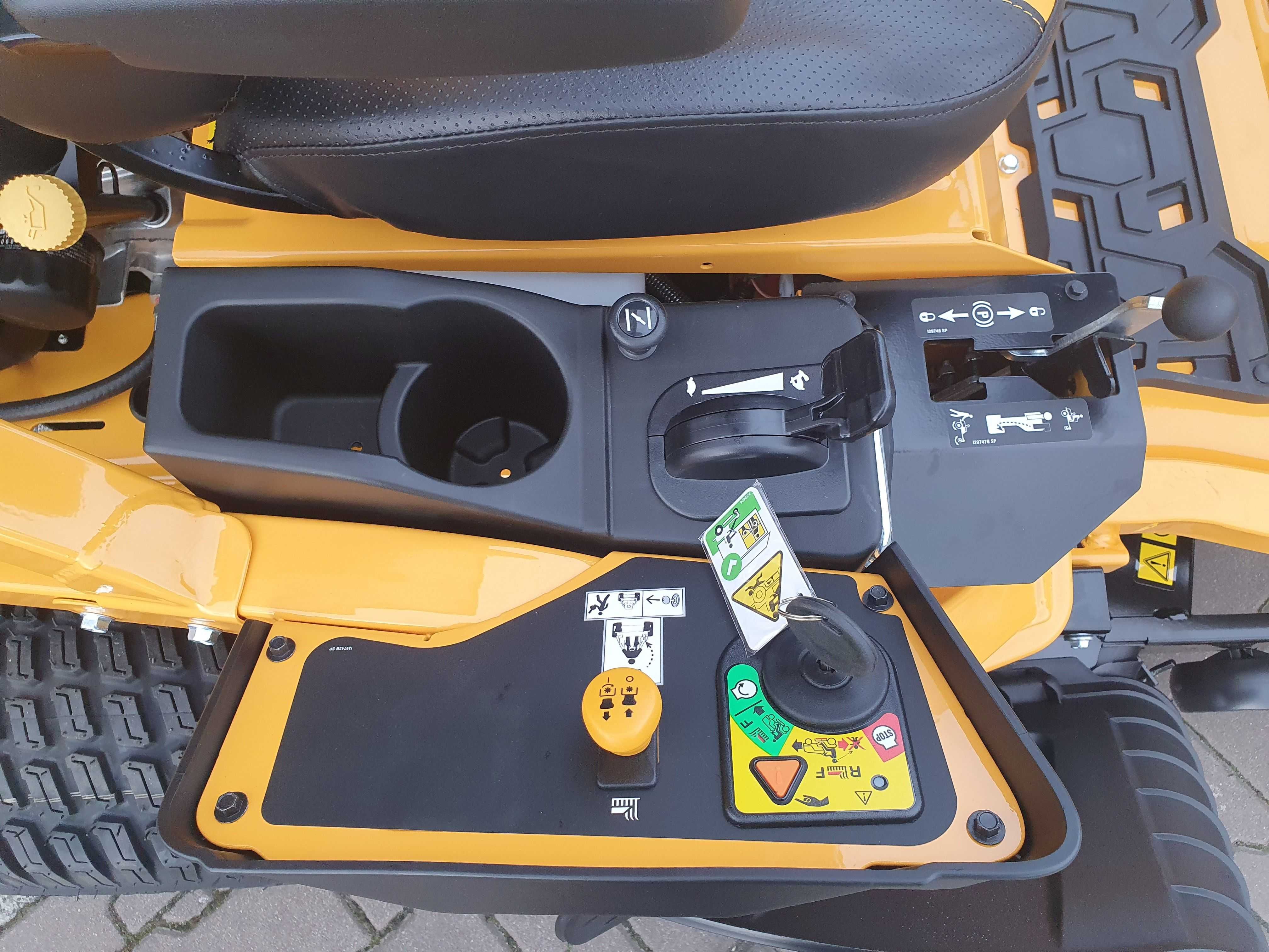 Traktor ogrodowy zerowy promień skrętu +kierownica Kawasaki 23KM 117cm