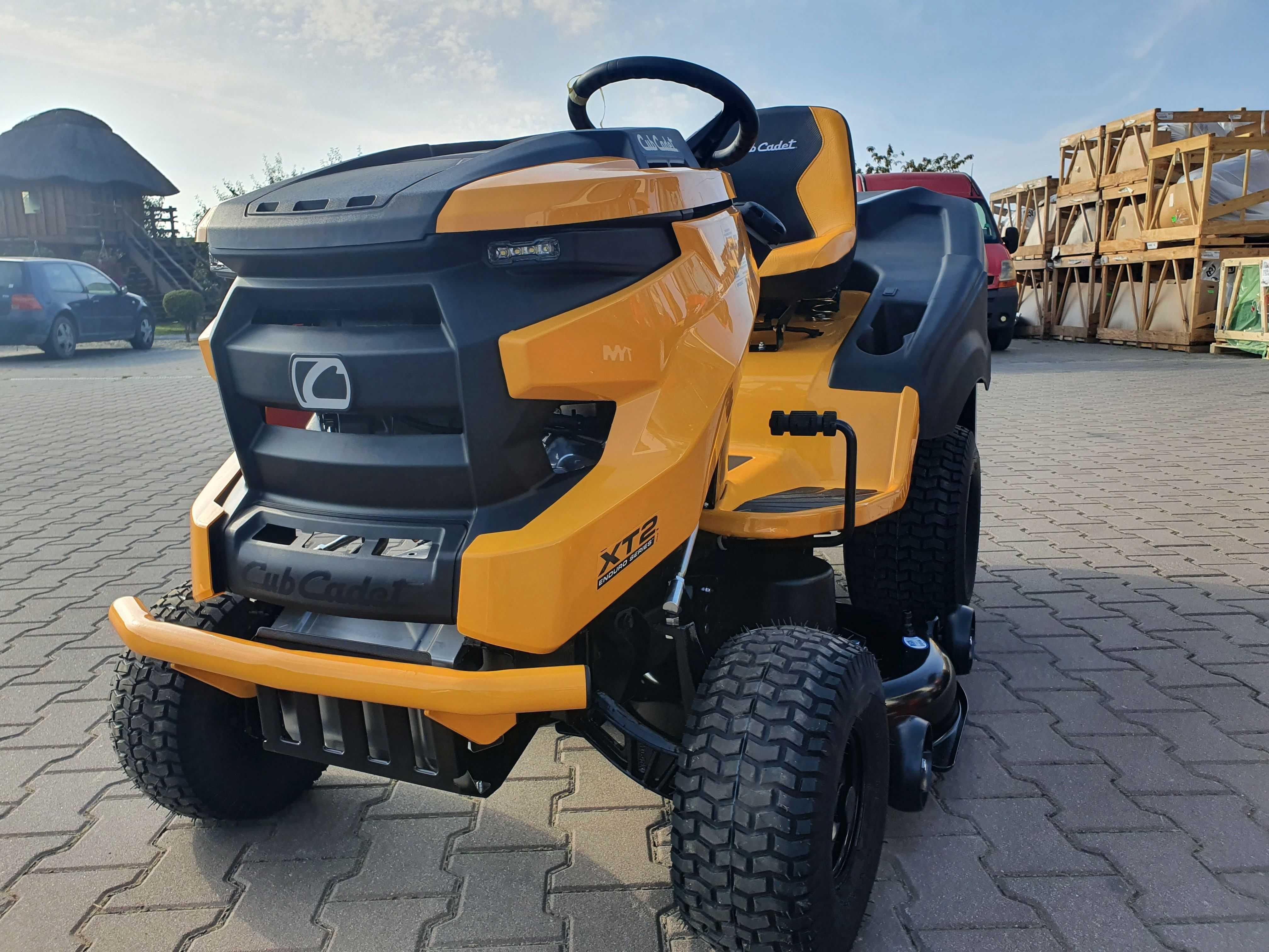 Najlepszy traktor do koszenia trawy Cub Cadet XT2PR106 20KM 106cm
