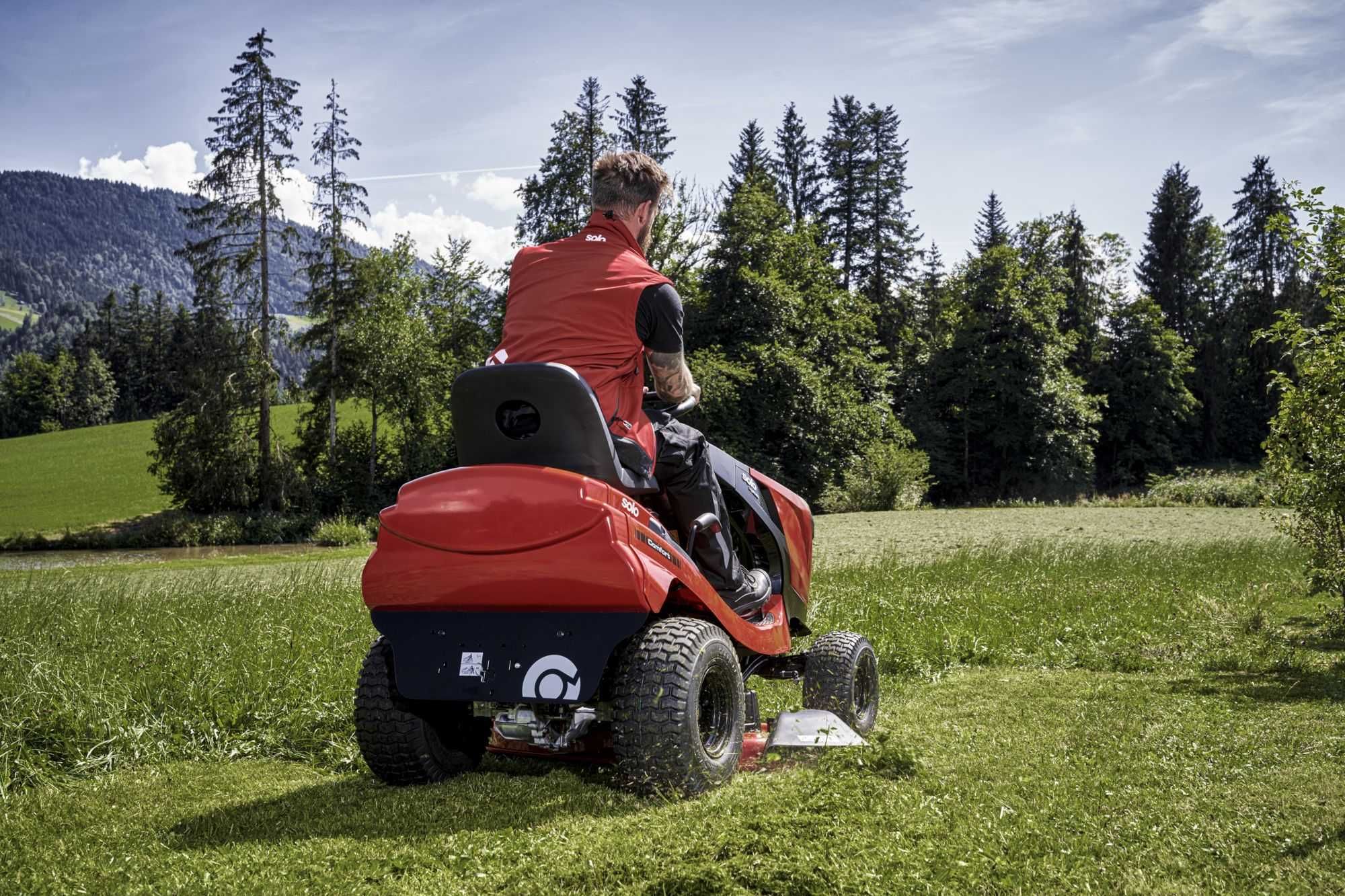 Traktorek z wyrzutem bocznym AL-KO T15-93.3 HDS-A COMFORT dostępny