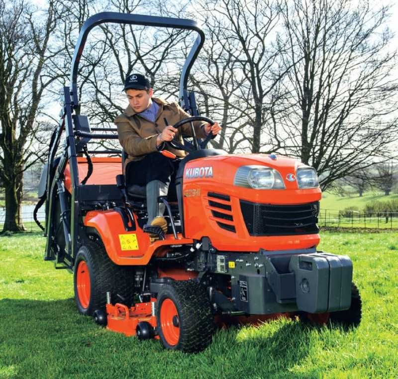 Profesjonalna kosiarka Kubota G23IIHD górny wysyp perfekcyjny stan!!!