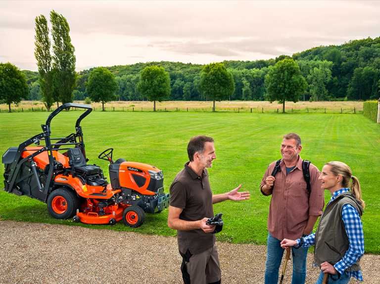 Profesjonalna kosiarka Kubota G23IIHD górny wysyp perfekcyjny stan!!!