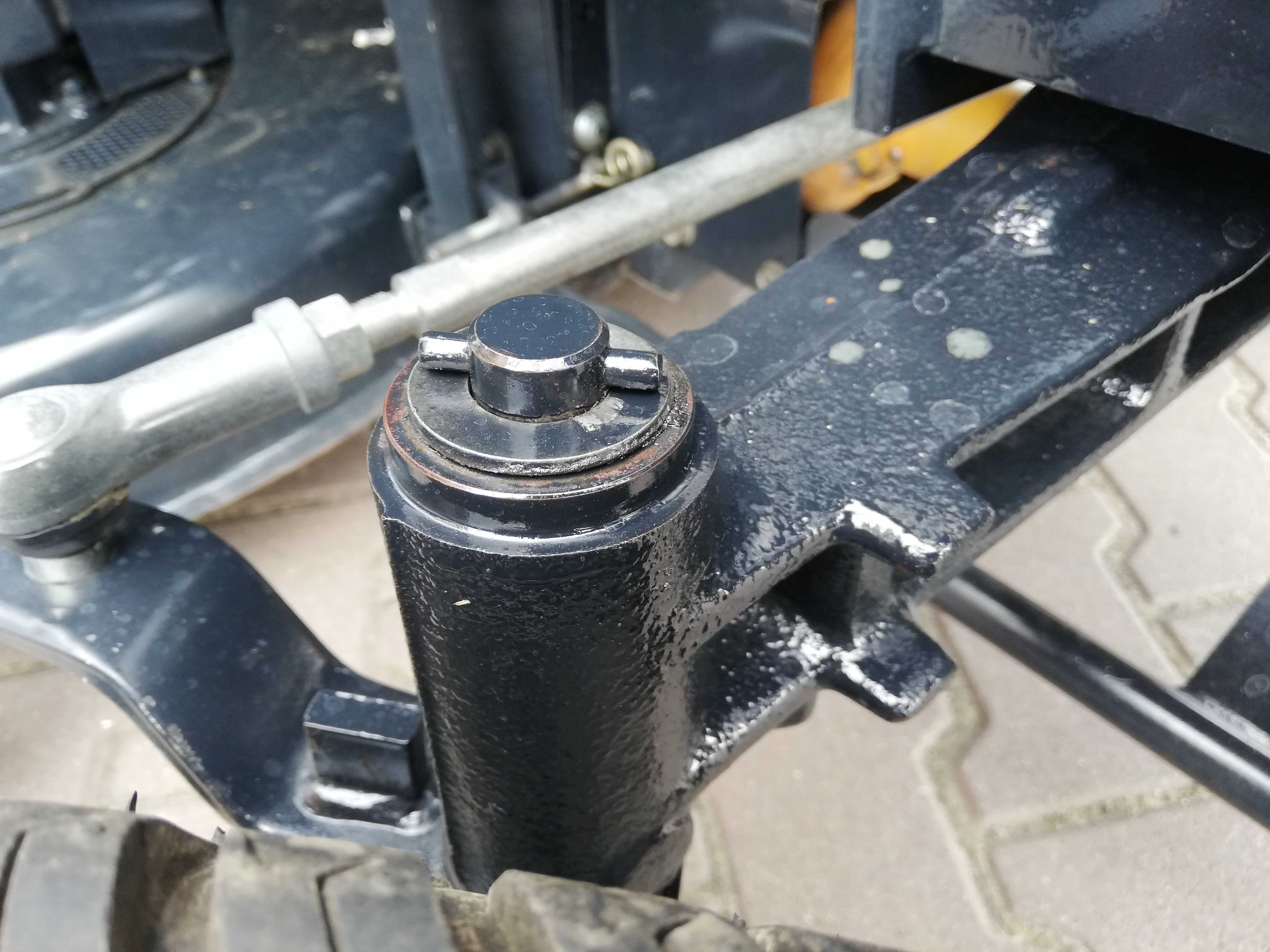 Traktor kosiarka diesel 22KM ISEKI SXG323  wspomaganie hydraulika