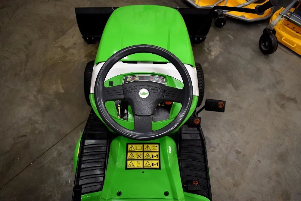 Traktorek ogrodowy kosiarka Viking MT585 17KM od TRAK-TOM pług śnieżny