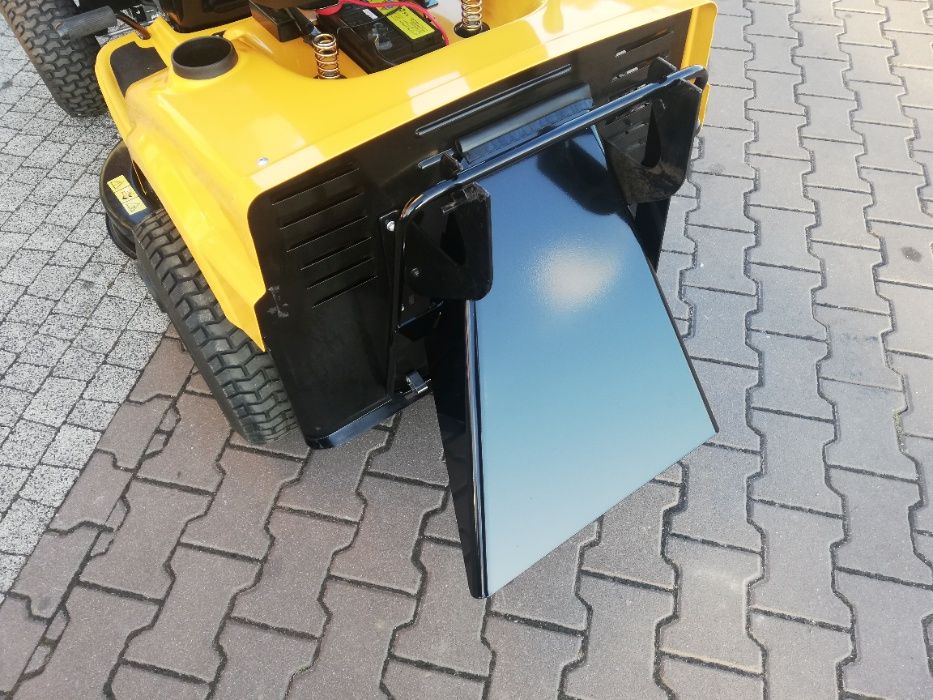 Deflektor tylny do Cub Cadet LT1NR92 LT2NR92 LT3PR105 kosimy bez kosza