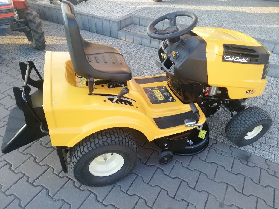 Deflektor tylny do Cub Cadet LT1NR92 LT2NR92 LT3PR105 kosimy bez kosza