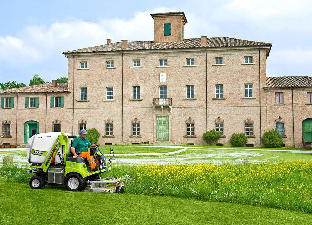 Profesjonalna kosiarka Grillo diesel 26KM 4x4 132cm kosz 900L 1ha/h