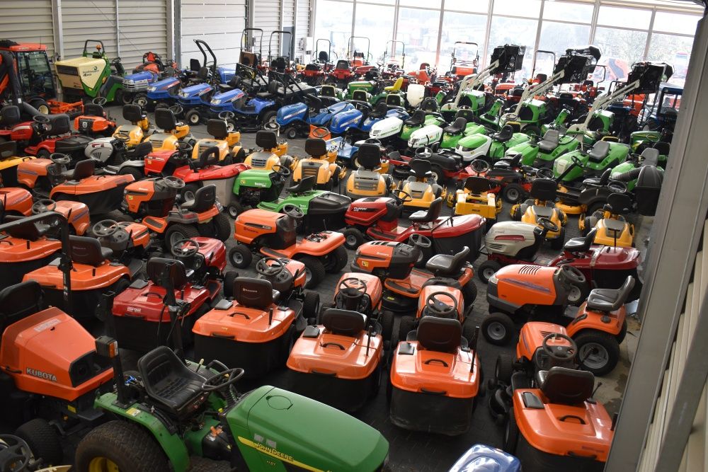 Traktorek Husqvarna CTH 180 z pługiem śnieżnym Hydrostatyczna skrzynia