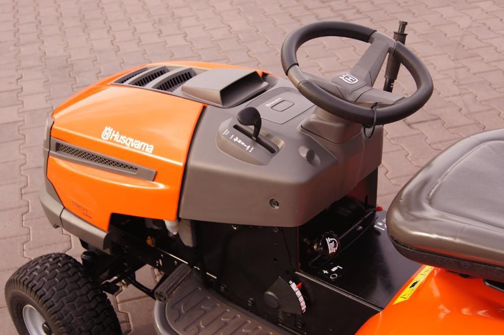 Traktorek Kosiarka Husqvarna 17 KM POMPA OLEJU TRAK-TOM