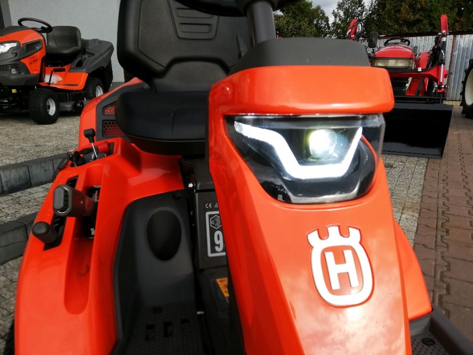 Powystawowy traktor Husqvarna R316TX + pług śnieżny + agregat 112 cm