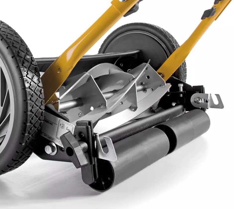 Kosiarka ręczna cylindryczna SCM 240 R