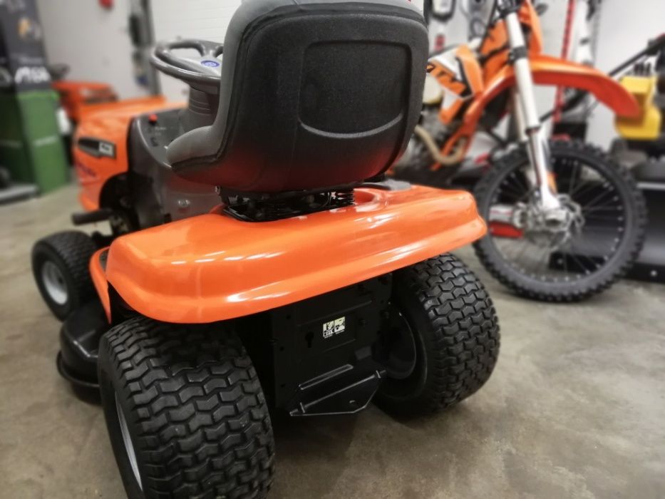 Traktorek kosiarka Husqvarna LTH151 15KM 102 cm z wyrzutem bocznym