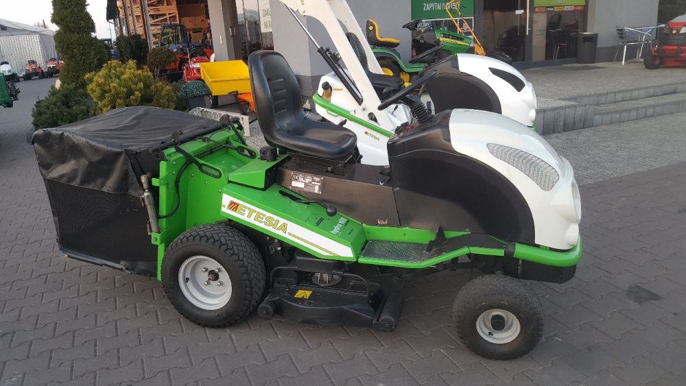 Profesjonalna kosiarka komunalna Etesia Hydro 124D, TUZ, pług hydrauli