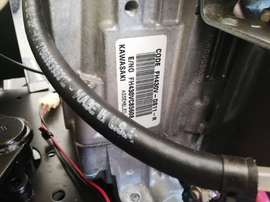 kosiarka ogrodowa z koszem Husqvarna CTH 140 Kawasaki TWIN 15KM pompa