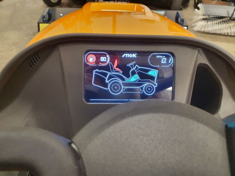 Traktorek Stiga Estate 9122 W ekran LED silnik Honda 13,4 kW GXV630