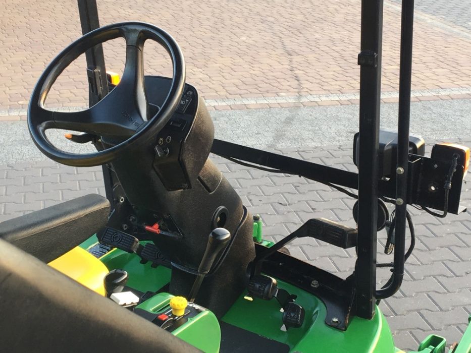 Traktorek kosiarka profesjonalna JOHN DEERE 1445 z kabiną 4WD diesel