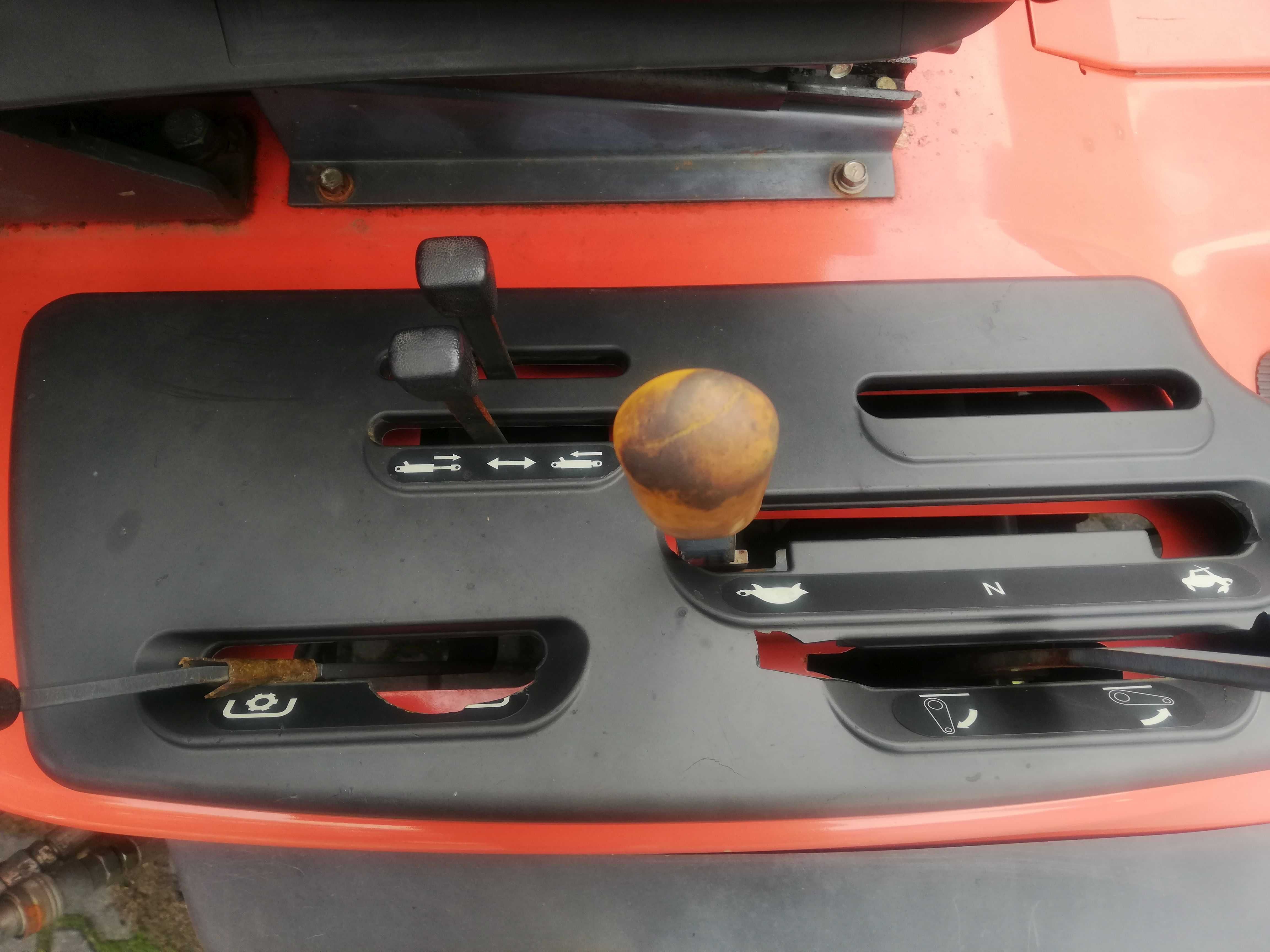 Kosiarka KUBOTA F2880 4WD 28KM diesel agregat 152cm górny wysyp 660L