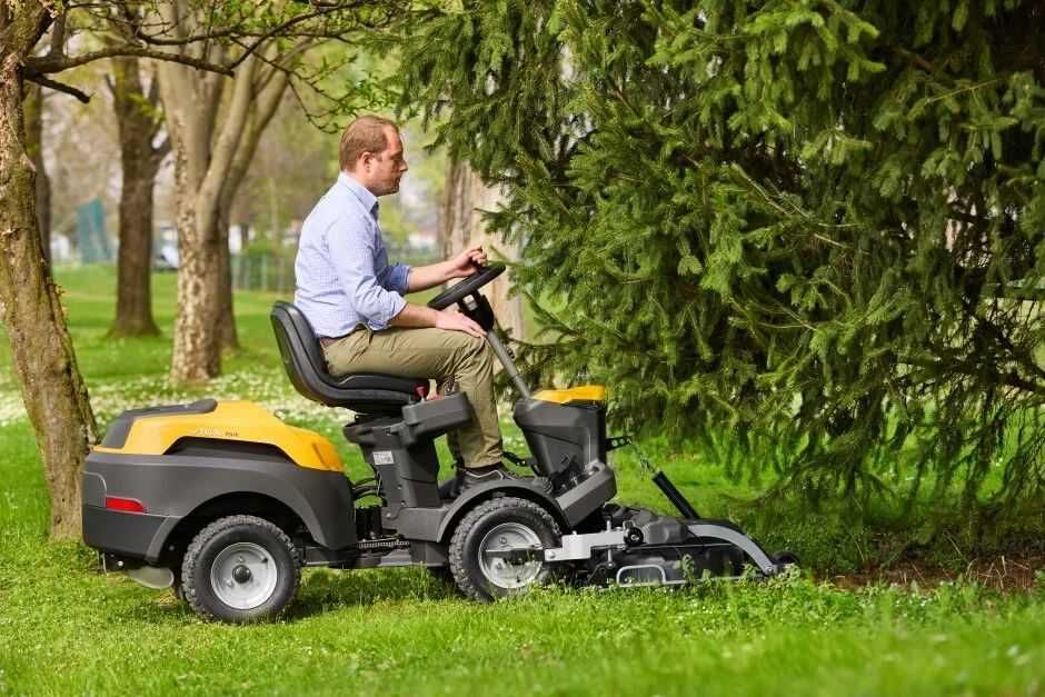 Traktor ogrodowy Park Special Honda 17KM wspomaganie 4x4 AWD LED
