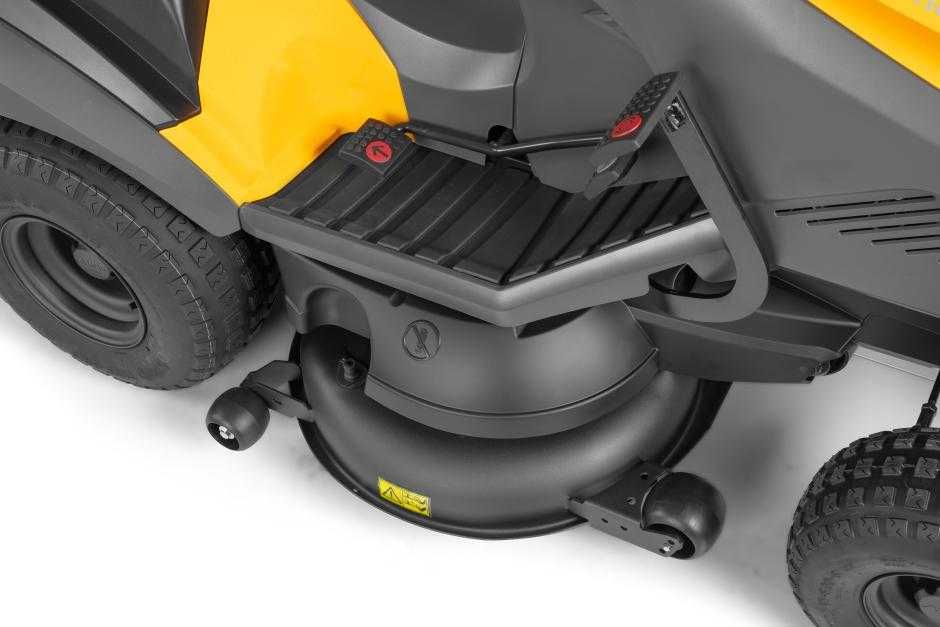 Traktor ogrodowy Estate 9102 W