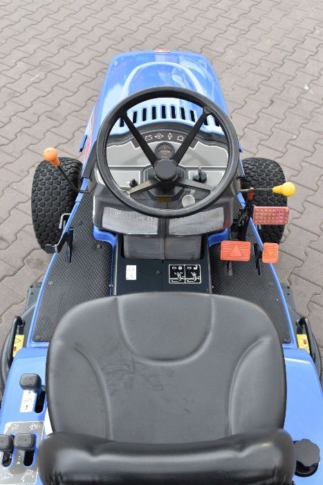 Kosiarka samojezdna ISEKI SXG22 diesel 22 KM + kosz górny wysyp 500 L